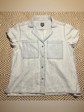 Classic denim light wash short sleeve button down 100% cotton classic